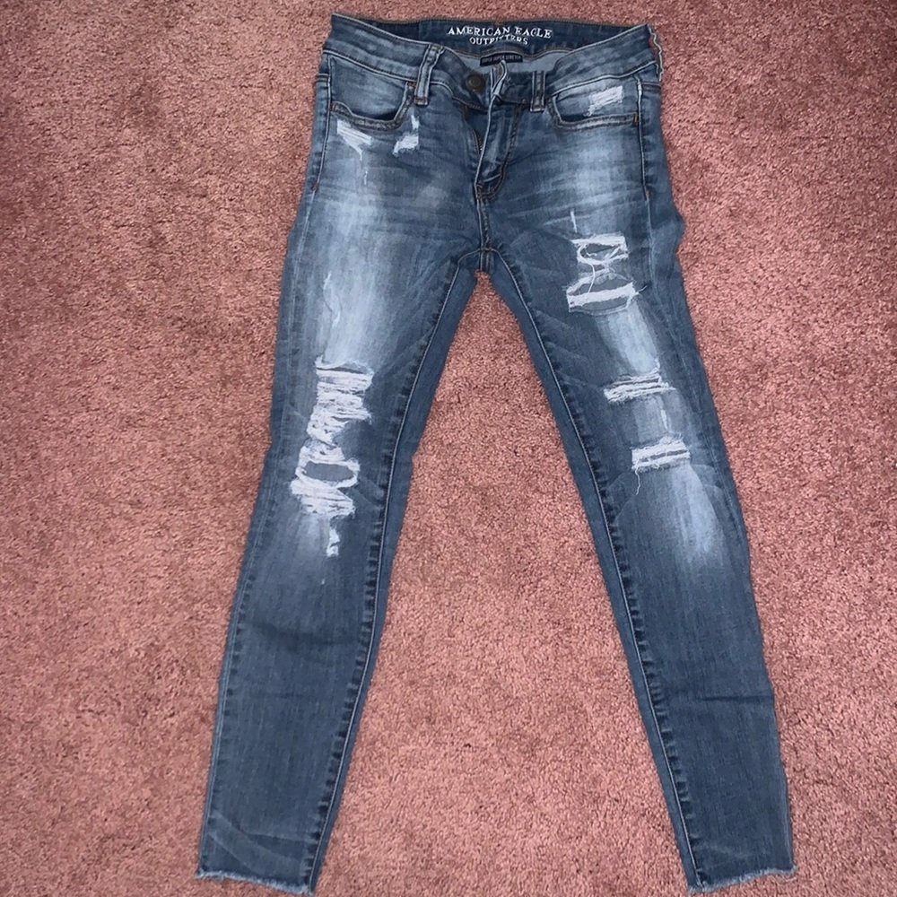 American Eagle super super stretchy ripped jeans